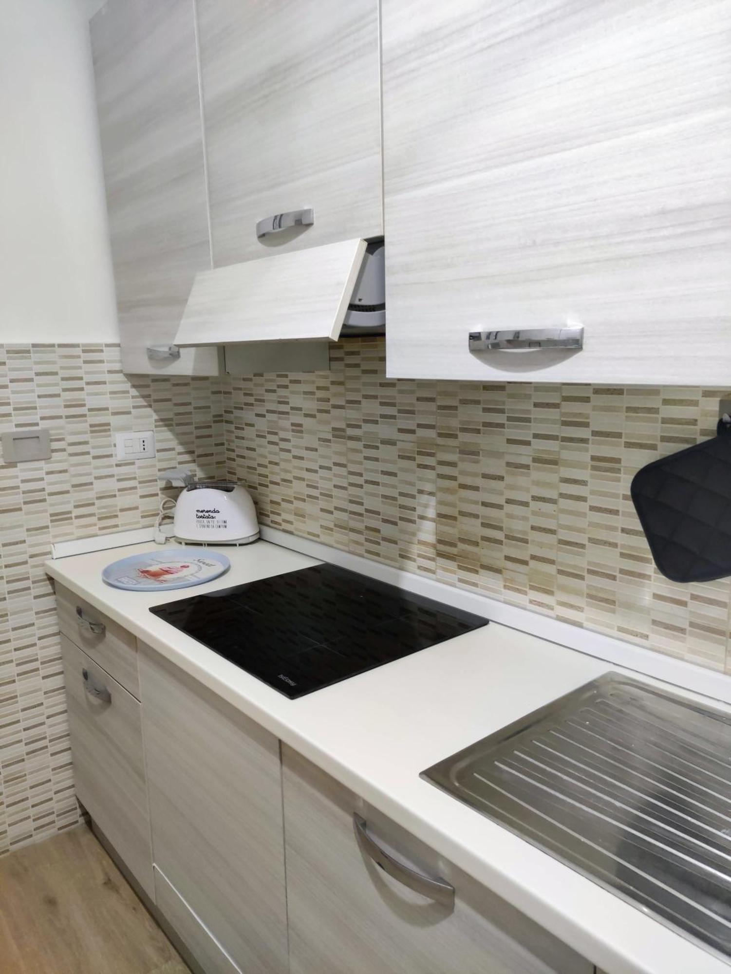 Metro Mirti Rome Suite Luaran gambar